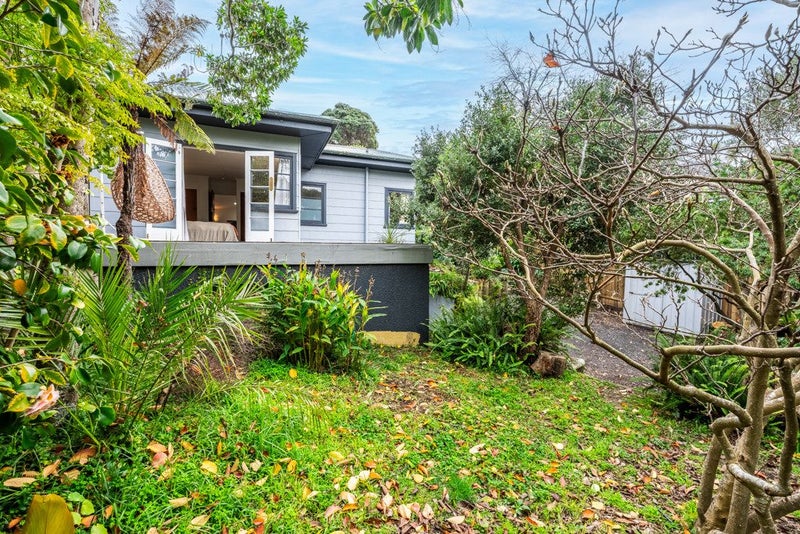 52 Forest Road, Raumati South, Paraparaumu - Carousel 1