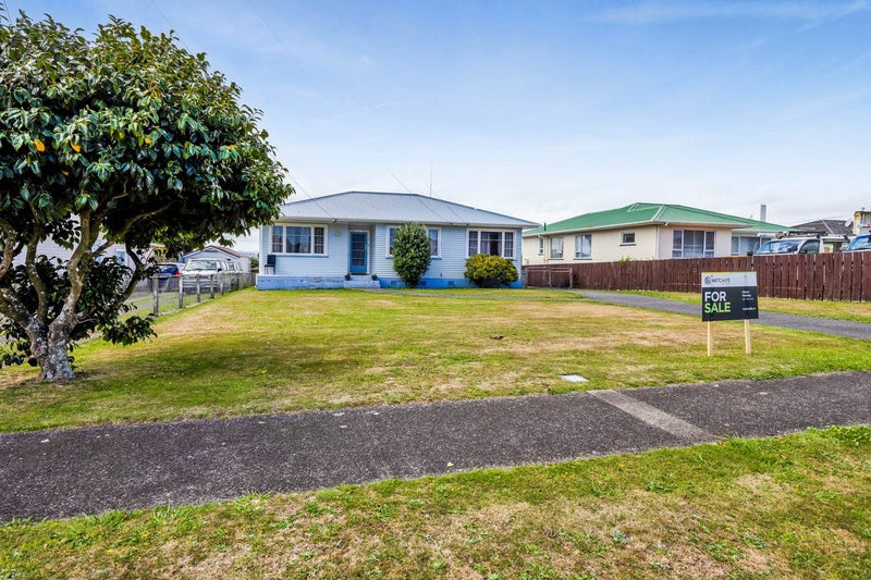 10 Glasgow Street, Hawera - Carousel 1