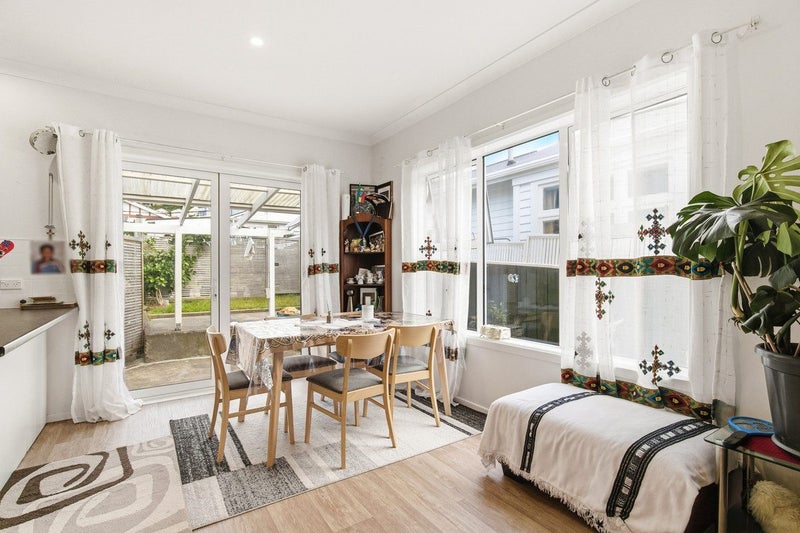 29 Palm Avenue, Lyall Bay, Wellington - Carousel 2