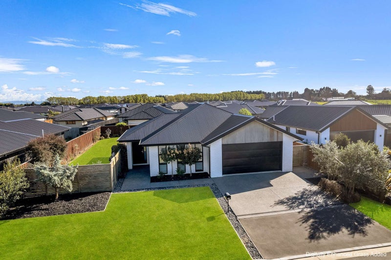 98 Oaks Drive, Lincoln, Lincoln - Carousel 1