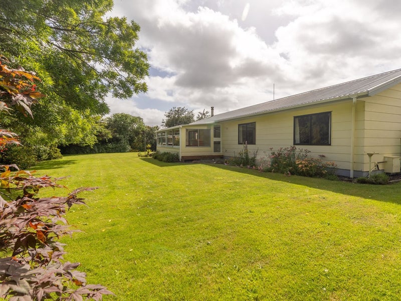 218 Hokio Beach Road, Levin, Levin - Carousel 2