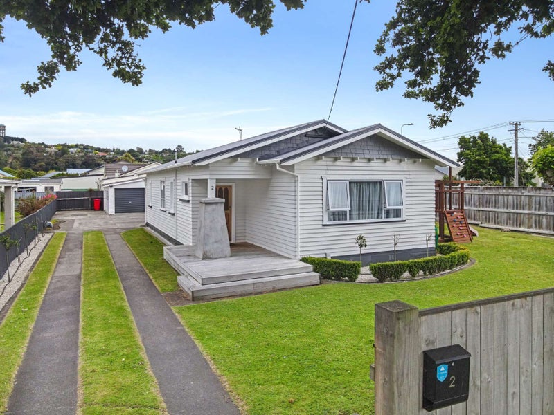 2 Fromont Street, Whanganui East, Whanganui - Carousel 1