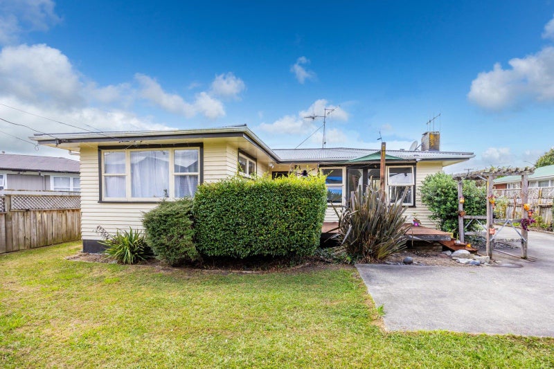 4 Sundown Crescent, Melville, Hamilton - Carousel 1