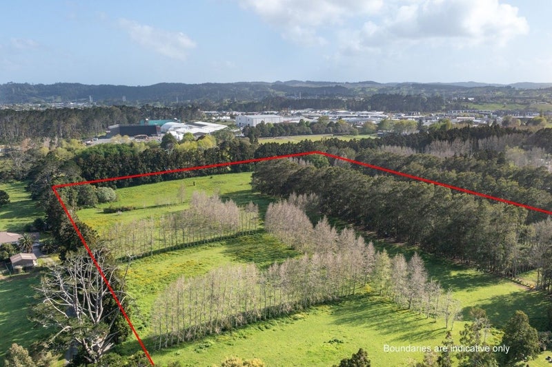 870 Waitakere Road, Kumeū - Carousel 8