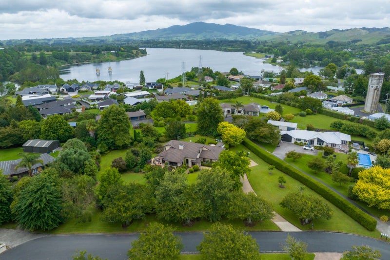 266 Lake View Drive, Karapiro, Cambridge - Carousel 1