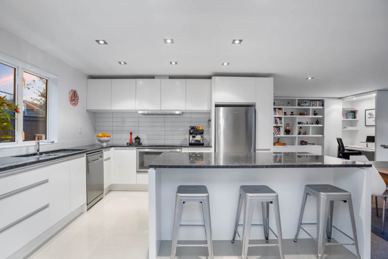 102A Owairaka Avenue, Mount Albert, Auckland - Carousel 2