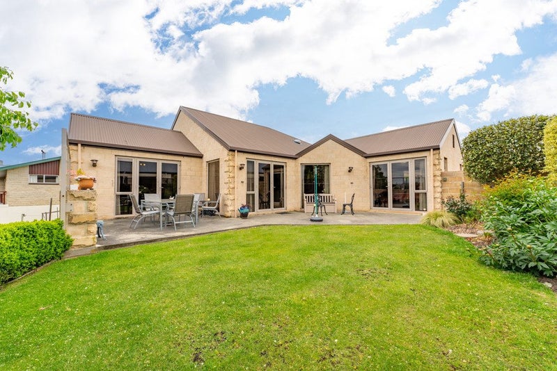 23 Chateau Close, Gleniti, Timaru - Carousel 1