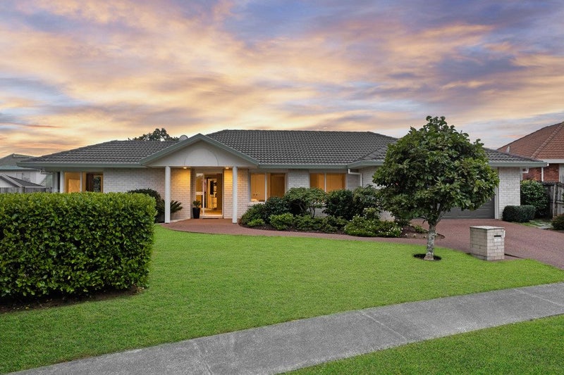 12 Orohena Close, Northpark, Auckland - Carousel 1