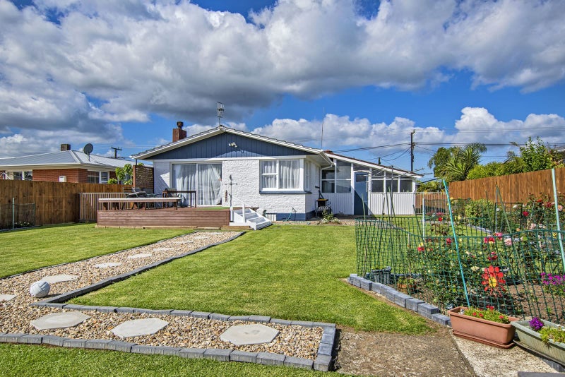 51 Denby Crescent, Tikipunga, Whangarei - Carousel 1