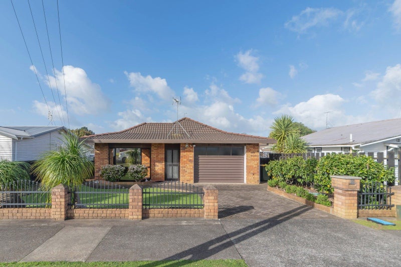 3B Nelson Street, Papakura, Papakura - Carousel 1