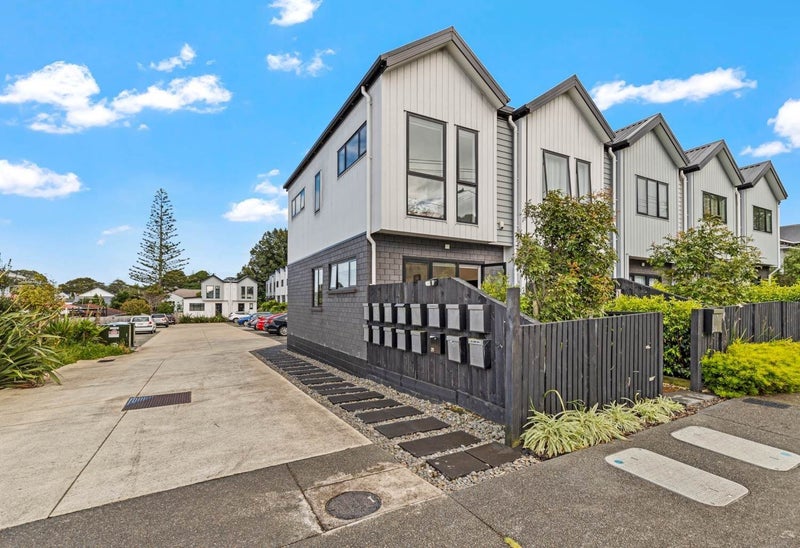 56A Symonds Street, Onehunga, Auckland - Carousel 1