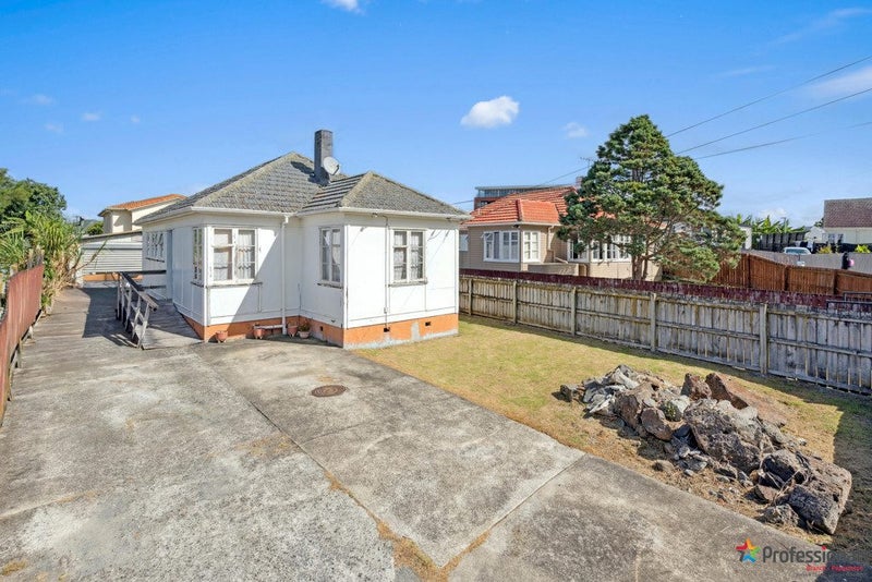 12 Jessop Street, Wesley, Auckland - Carousel 1