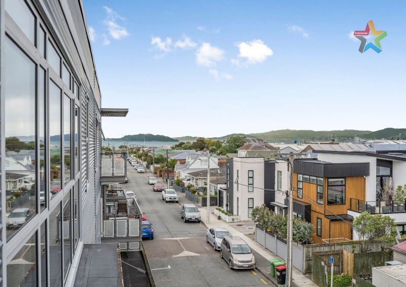 19/208 Jackson Street, Petone, Lower Hutt - Carousel 1