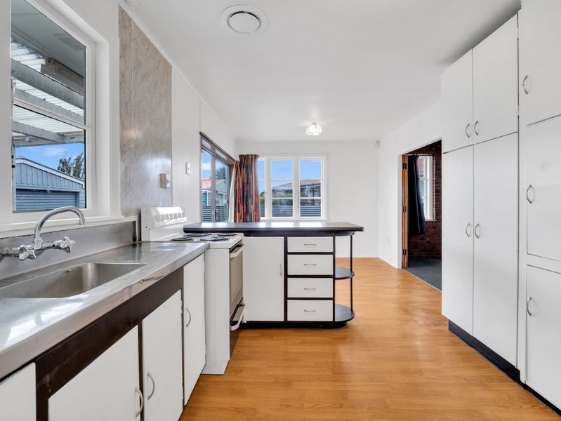 168 Highbury Avenue, Highbury, Palmerston North - Carousel 2