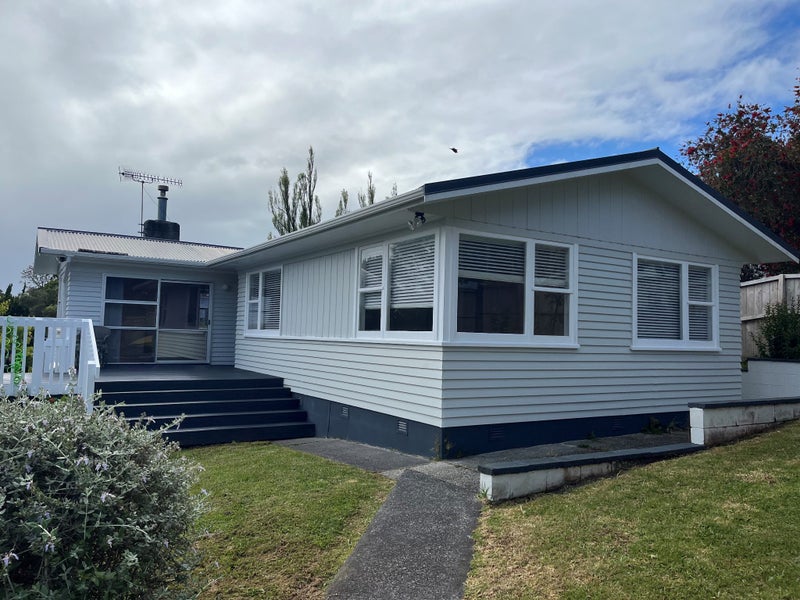 67 Mountbatten Avenue, Hillcrest, Auckland - Carousel 1