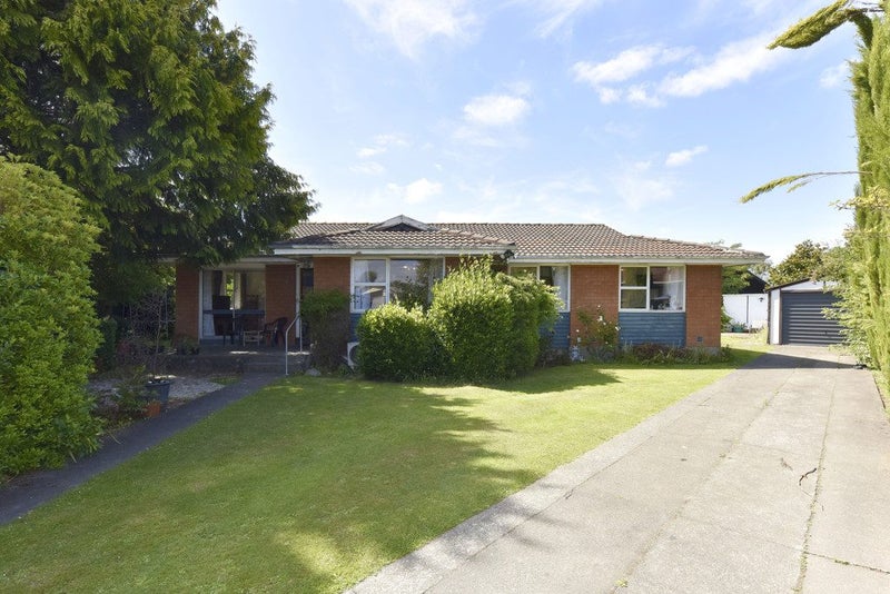 24 La Perouse Place, Northcote, Christchurch - Carousel 1