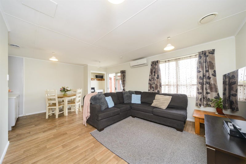 149A High Street, Bulls - Carousel 1