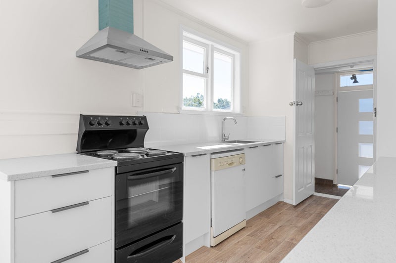 46 Pollen Crescent, Melville, Hamilton - Carousel 2