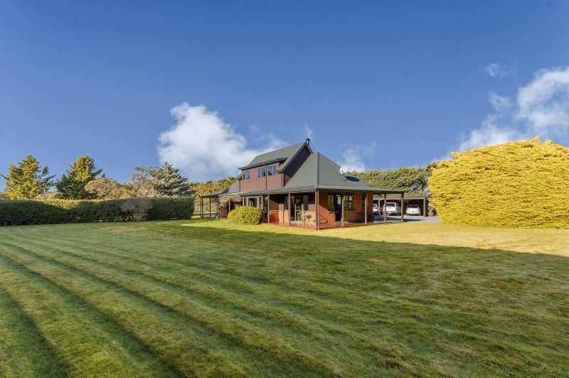 11/285 Lawford Road, West Melton - Carousel 1