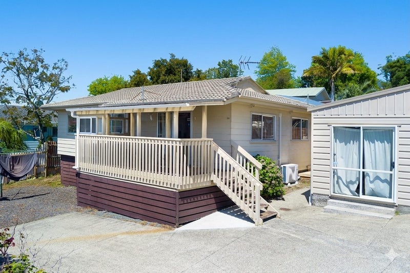 42A Farwood Drive, Henderson, Auckland - Carousel 1