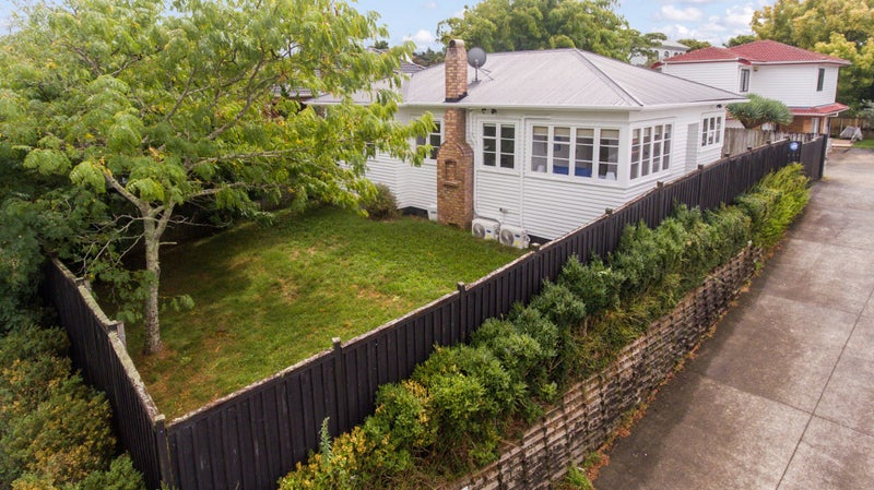 660 Mount Albert Road, Royal Oak, Auckland - Carousel 1