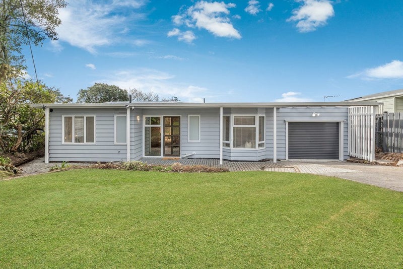 49 Jaemont Avenue, Te Atatu South, Auckland - Carousel 2