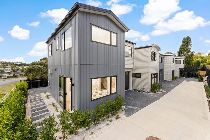 31 Diana Drive, Glenfield, North Shore - Carousel 16