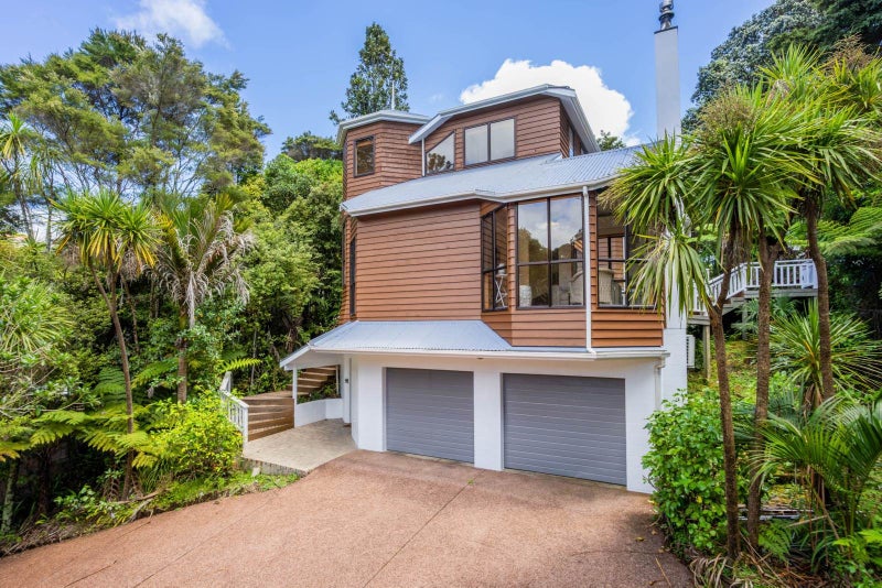 15 Trelawny Place, Hillcrest, Auckland - Carousel 2