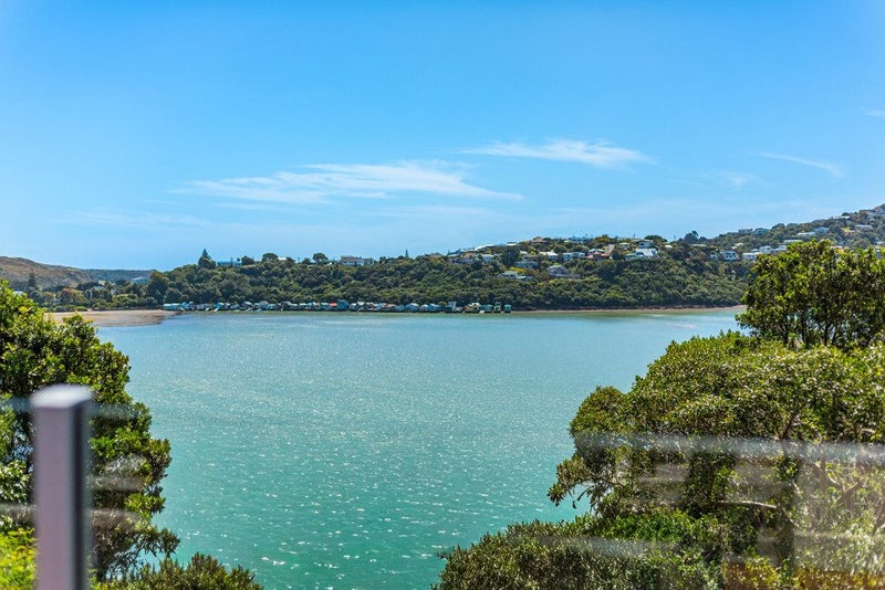 61 Seaview Road, Paremata, Porirua - Carousel 2