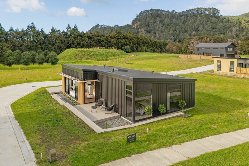 11 Pinnacles Lane, Pauanui, Pauanui - Carousel 1