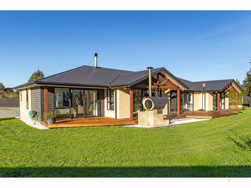 123 Oak Street, Geraldine - Carousel 1