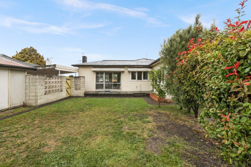 27 Menin Road, Onekawa, Napier - Carousel 13