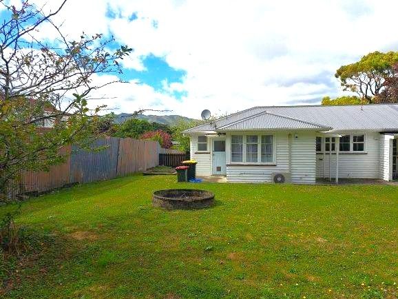 1/27 Pharazyn Street, Melling, Lower Hutt - Carousel 2