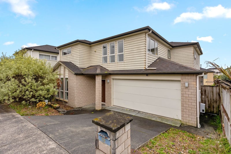 12 Conti Drive, Flat Bush, Auckland - Carousel 1