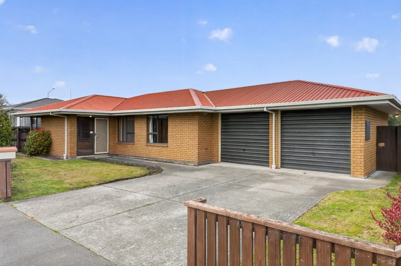 2/1 Spurway Place, Mairehau, Christchurch - Carousel 1