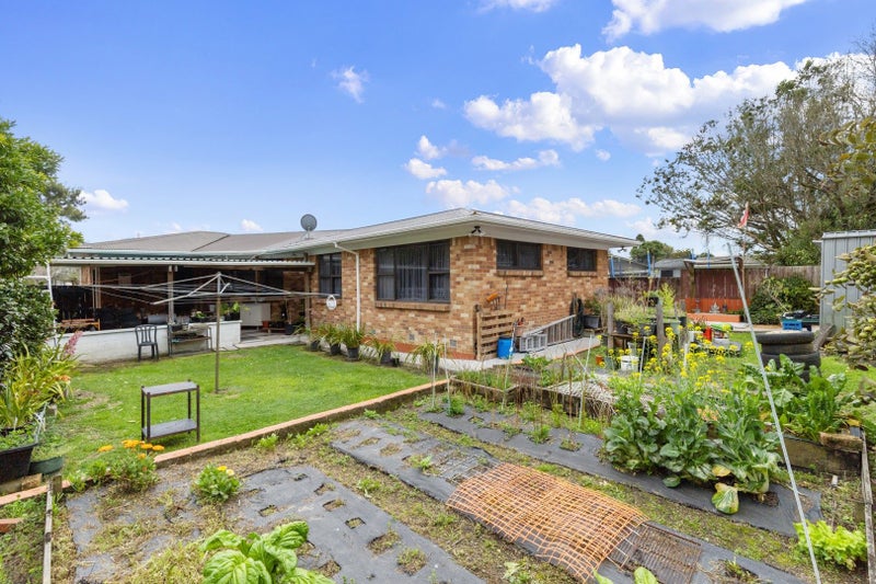 14 Holloway Place, Forest Lake, Hamilton - Carousel 14