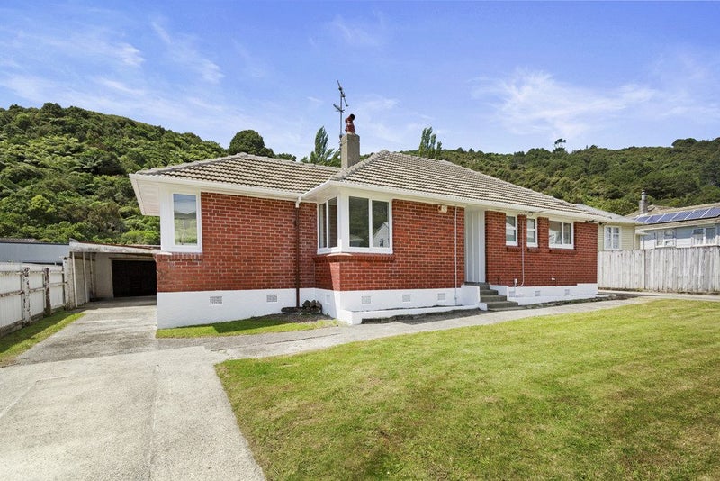 21 Wilkie Crescent, Naenae, Lower Hutt - Carousel 1
