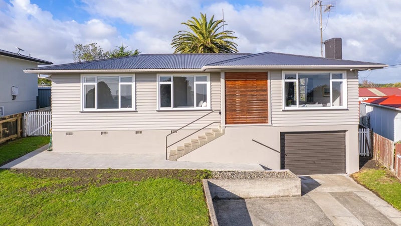 15 Windsor Terrace, Durie Hill, Whanganui - Carousel 1