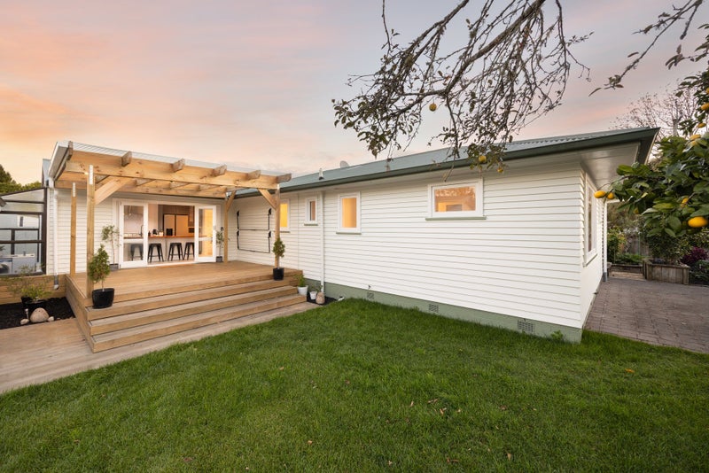 30 Knighton Road, Hillcrest, Hamilton - Carousel 1