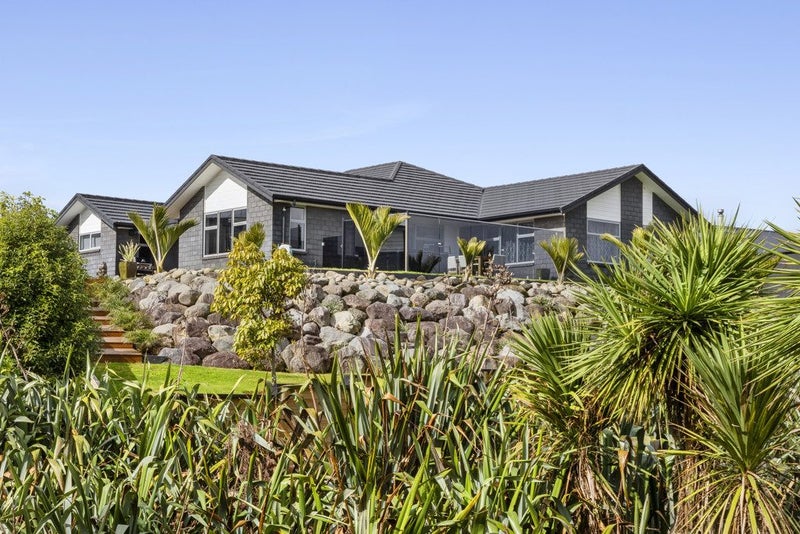 7 Grahams Lane, Bell Block, New Plymouth - Carousel 1