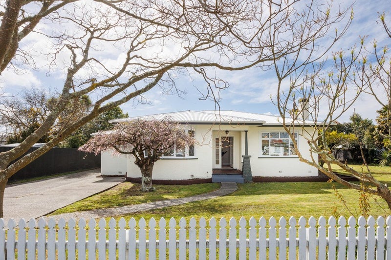 2 Ongley Street, Feilding, Feilding - Carousel 22