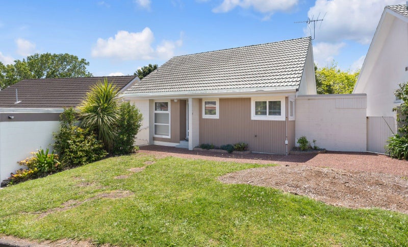 3/55 Cook ST, Howick, Auckland - Carousel 1