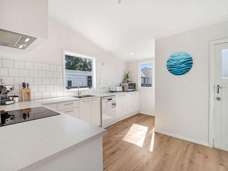 62 Niblett Street, Whanganui, Whanganui - Carousel 2