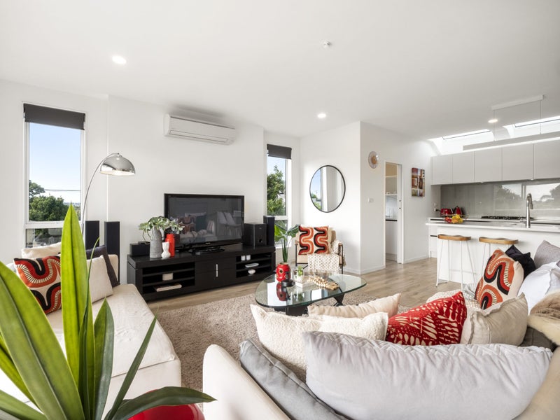 5A Holland Avenue, Point England, Auckland - Carousel 1