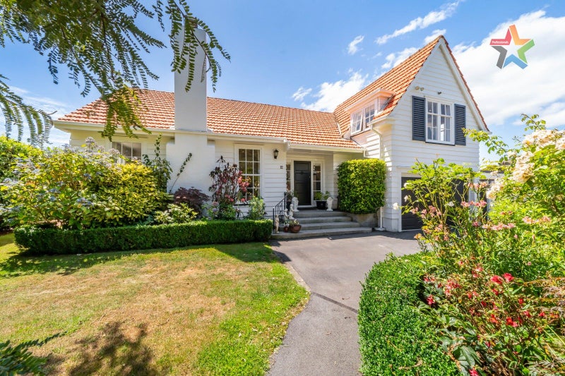 67 Queens Grove, Hutt Central, Lower Hutt - Carousel 1