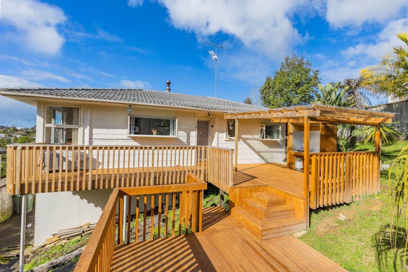 8 Juniper Road, Sunnynook, Auckland - Carousel 1