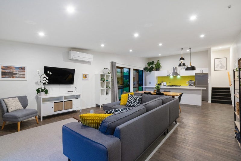 26 Arataki Views Way, Glen Eden , Auckland - Carousel 1