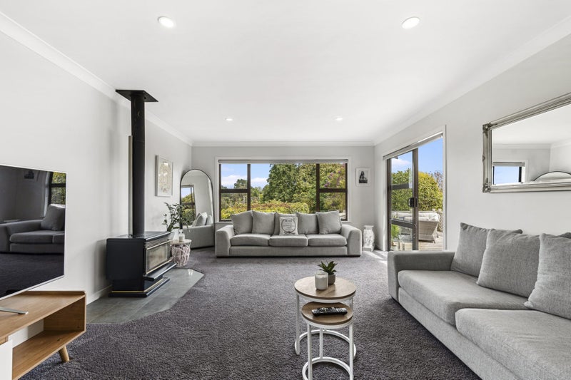 30 Saxton Road, Upper Vogeltown, New Plymouth - Carousel 2