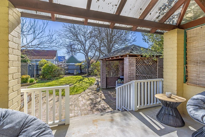 28 Gladstone Road, Woodend, Woodend - Carousel 2