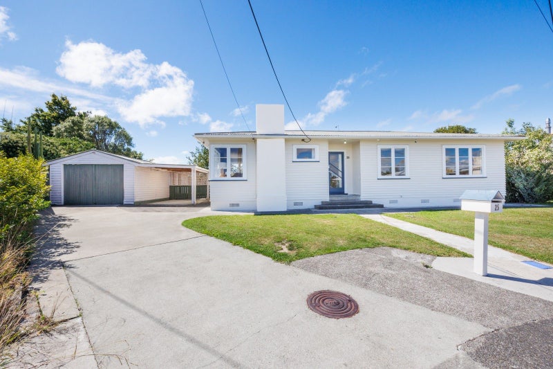 25 Taylor Avenue, Feilding, Feilding - Carousel 1
